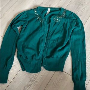 green button up sweater